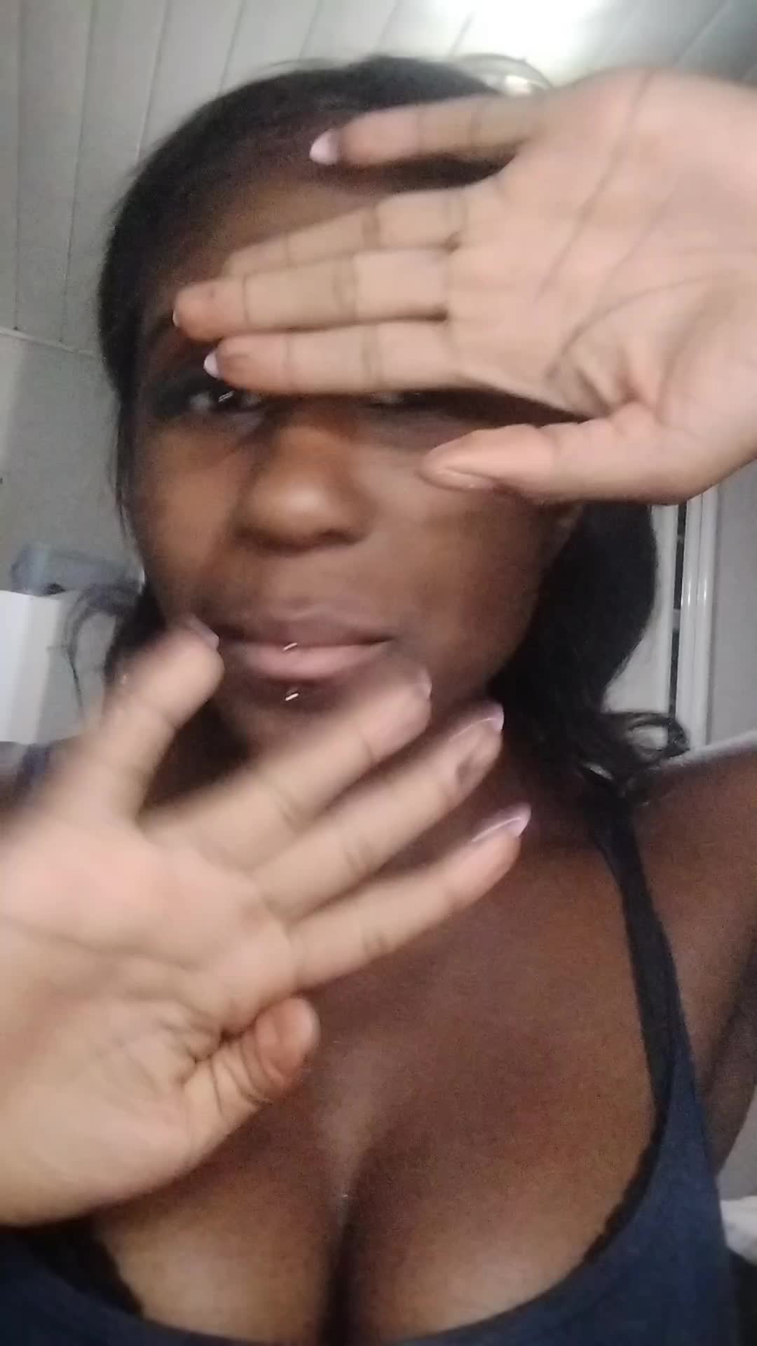@Ellagracee ๐