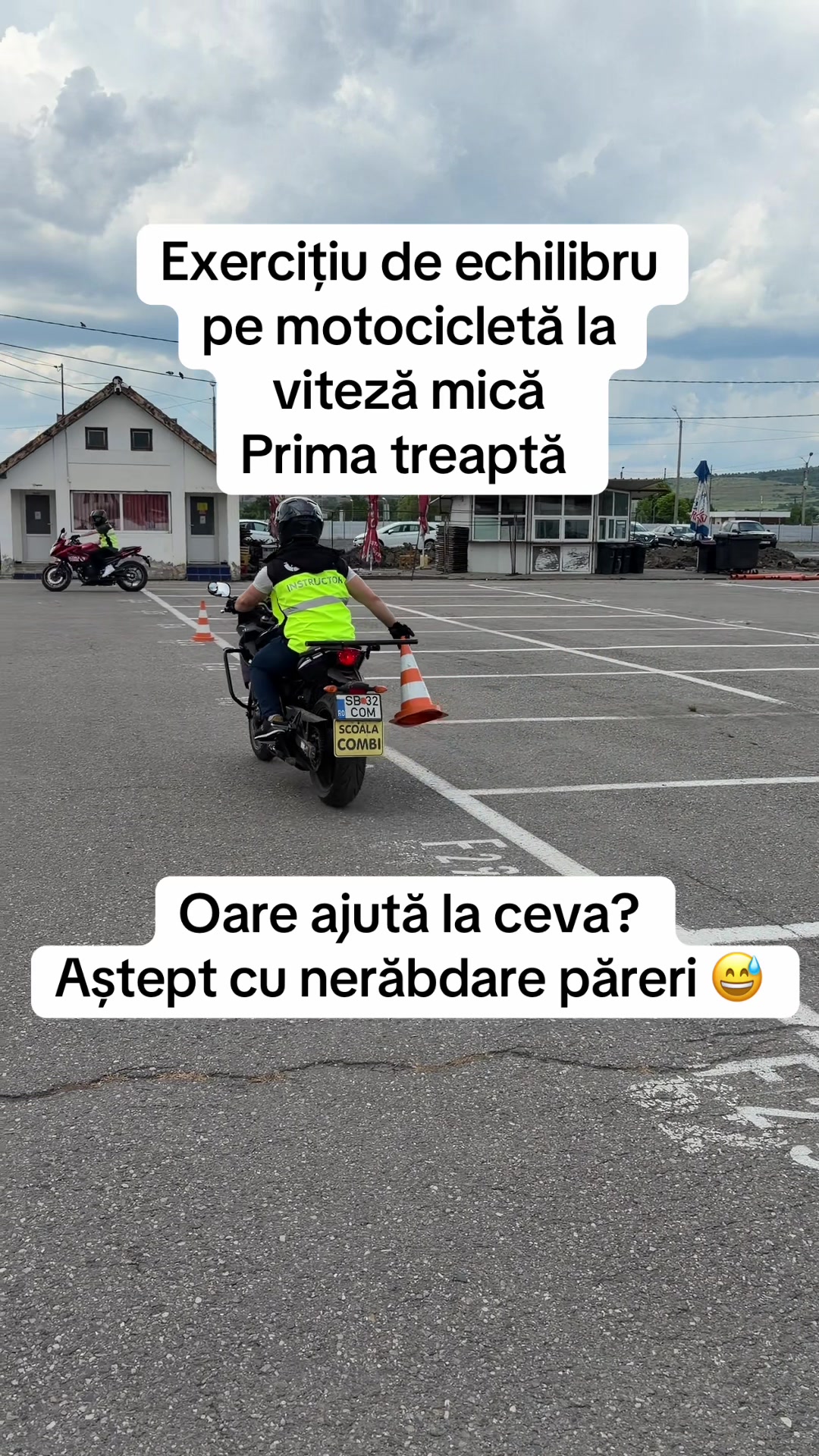@AlexR2