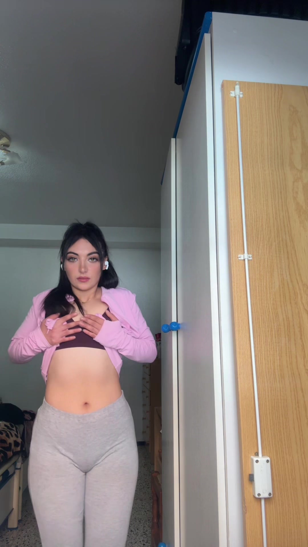 @Aouatif