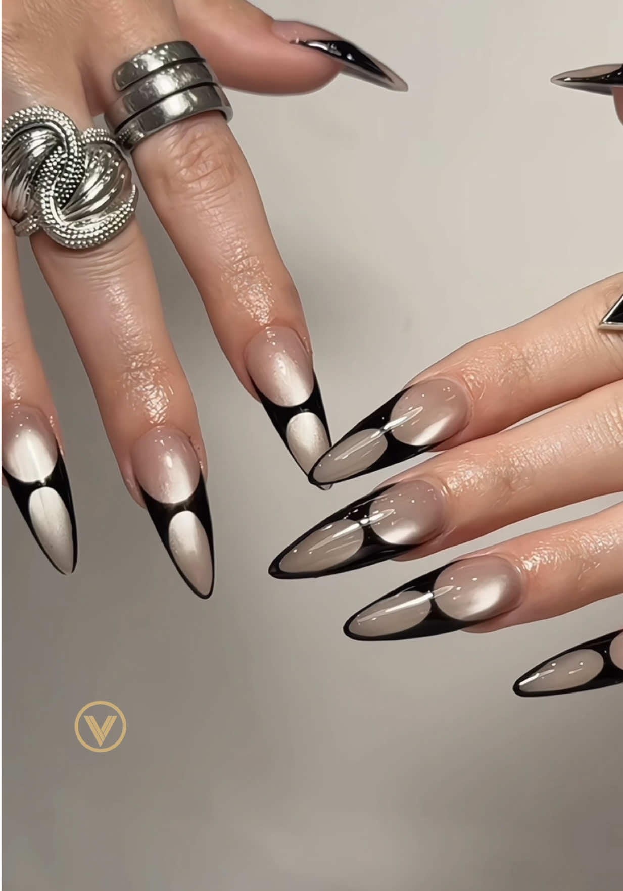 @velvet nails kw