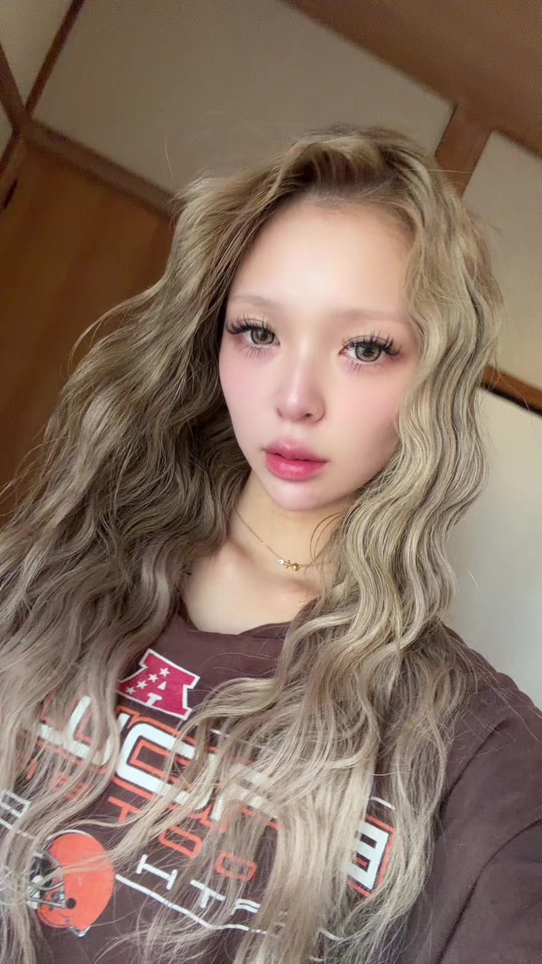 @マユ