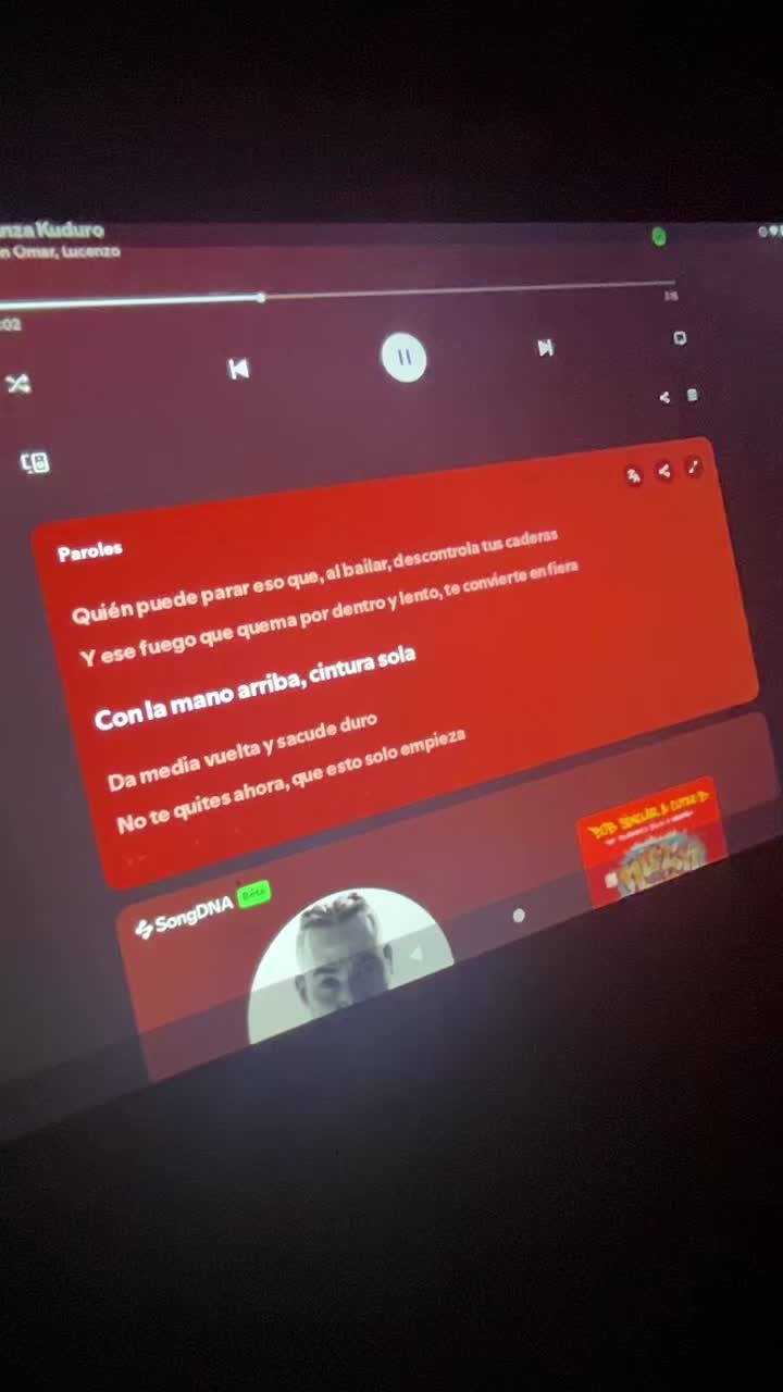 @🎧