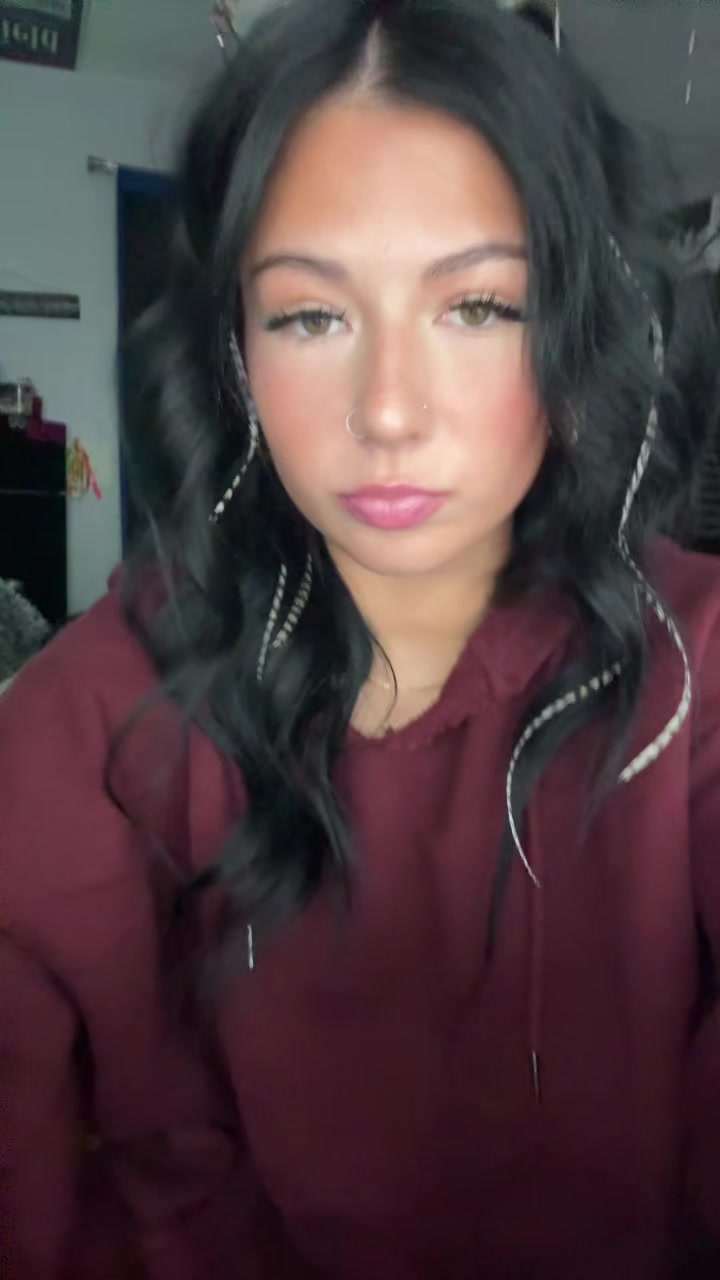 @Em🌶️