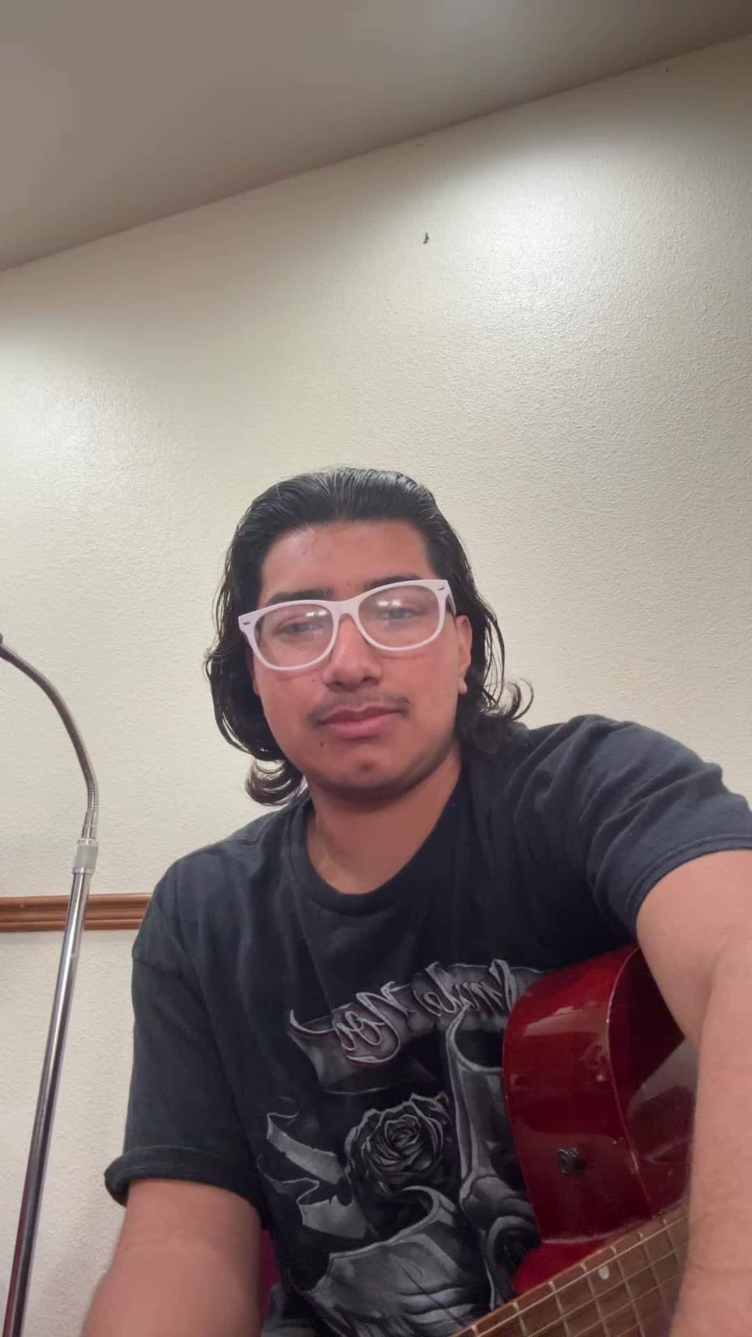 @Ryan🦏/🎸🎸/💙