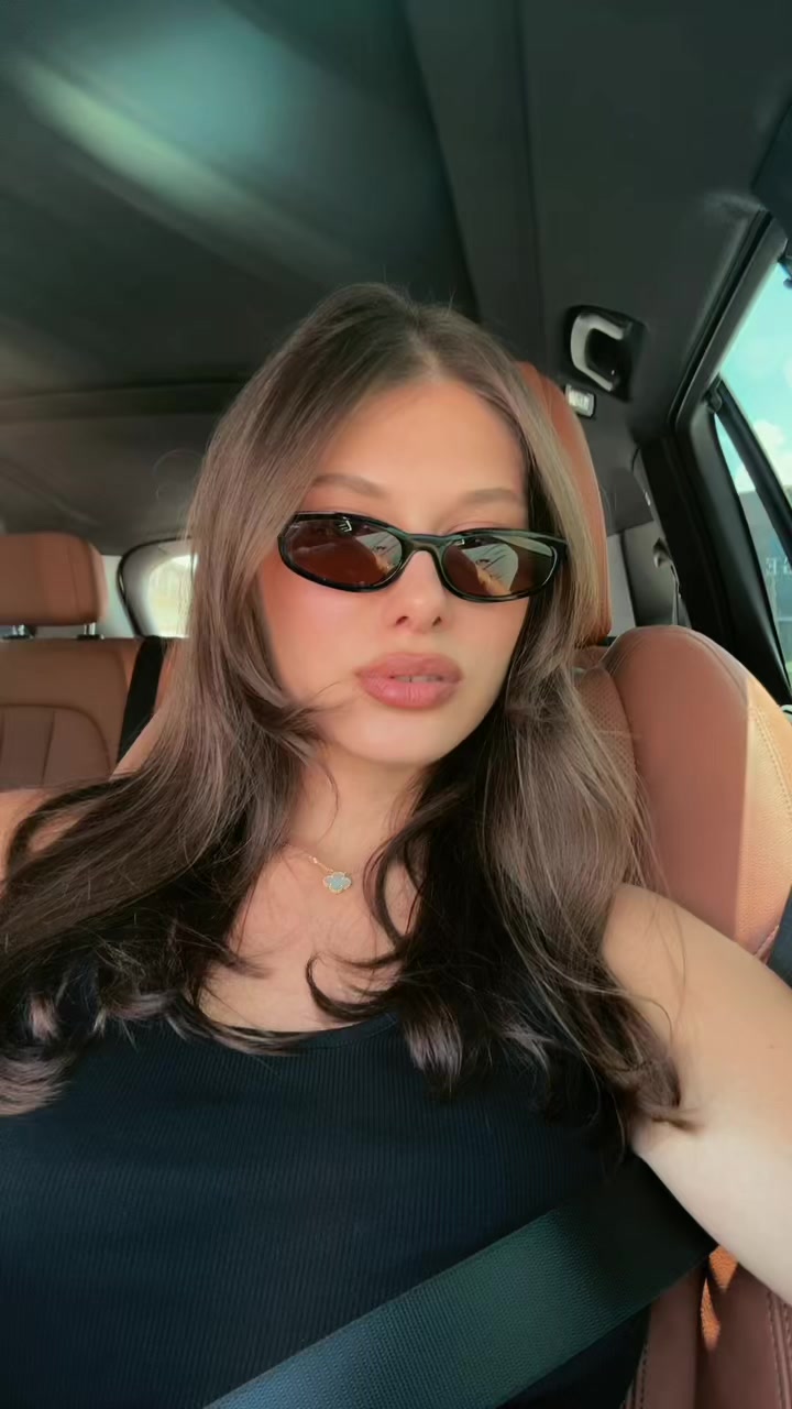 @Alyona