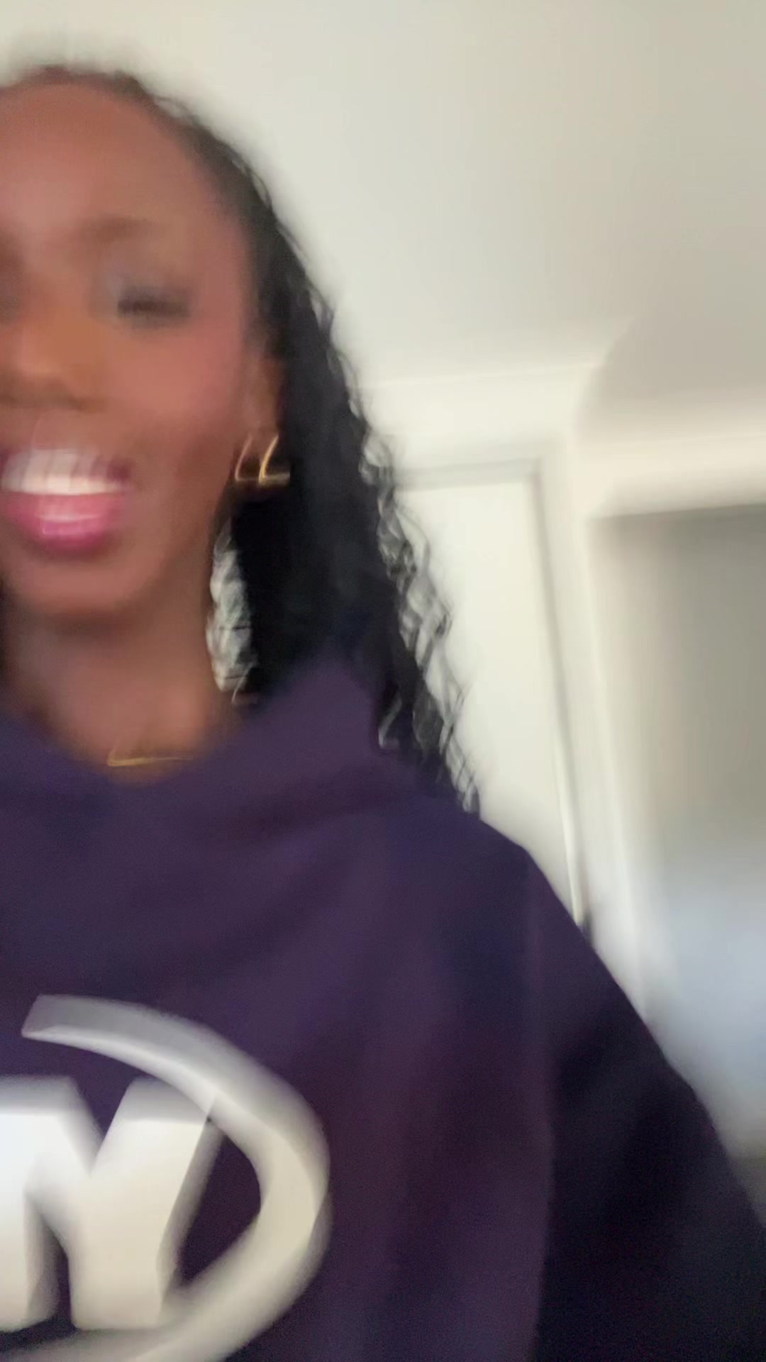 @jessicakazii