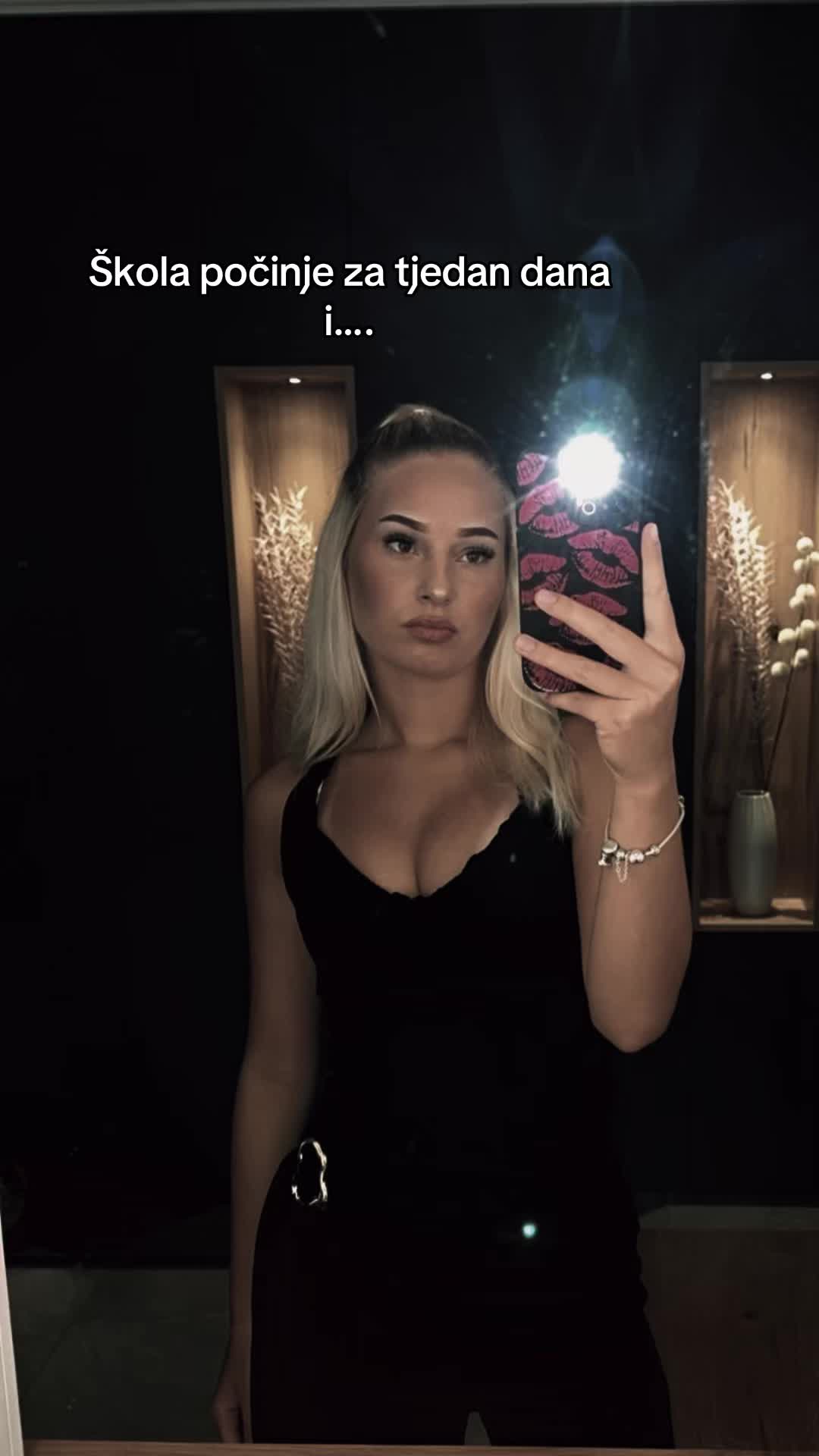 @👸🏼