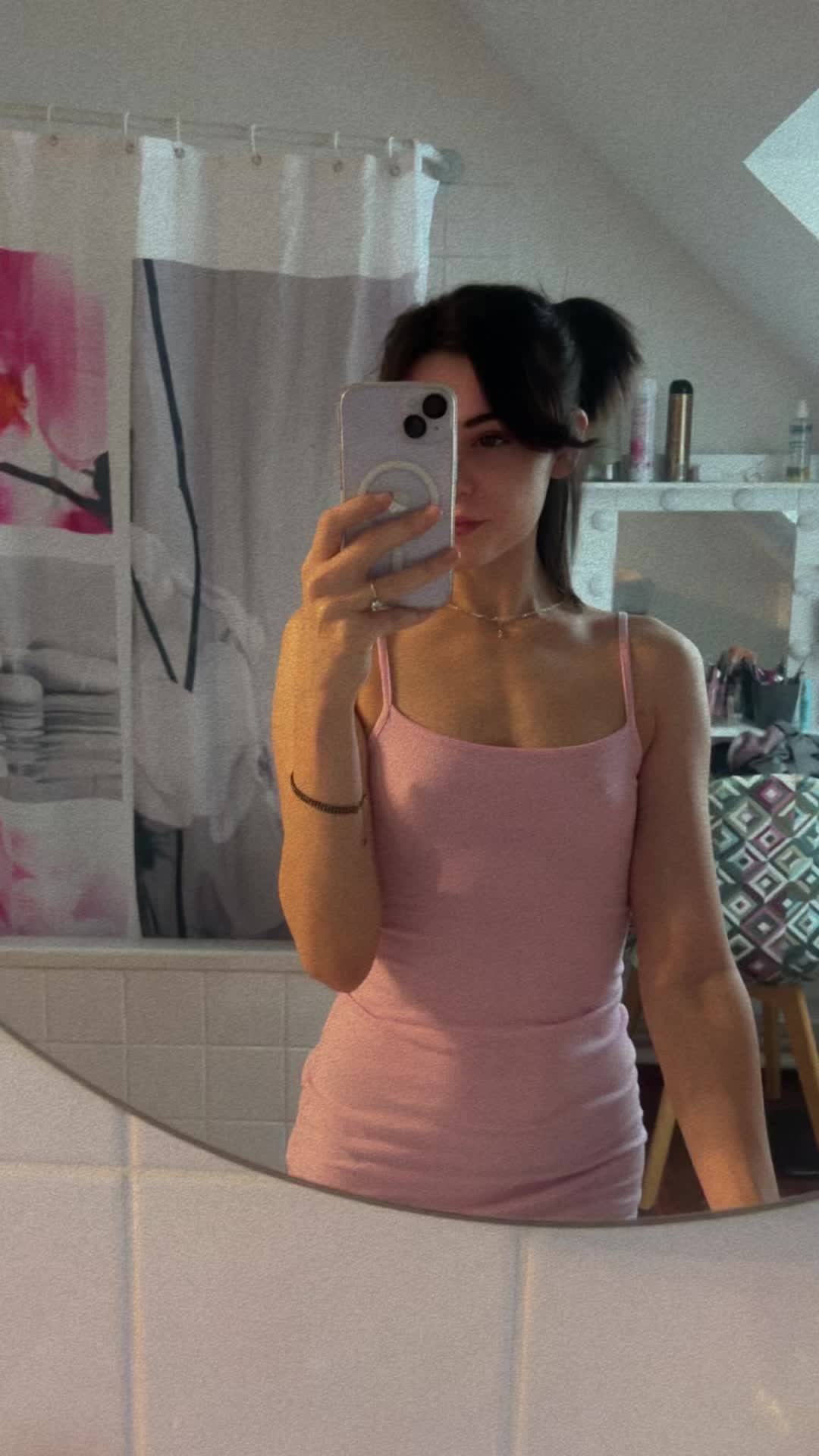 @J E S S 👺