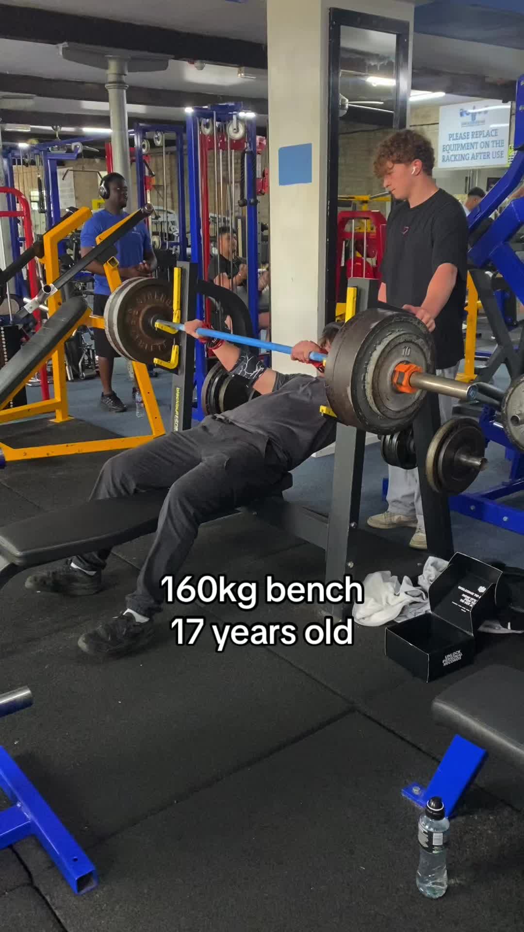 @oscarbenches
