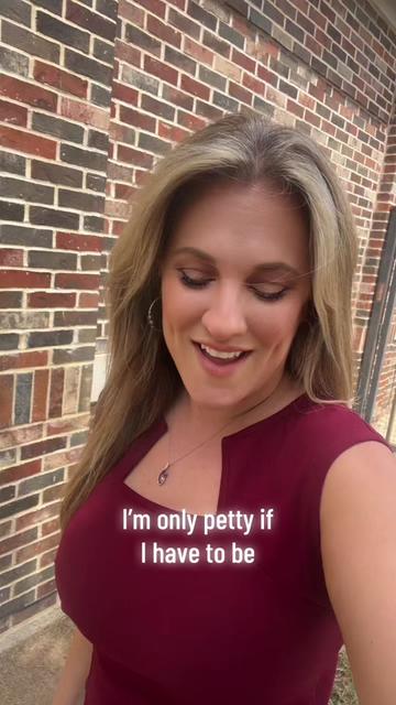 @HappilyTX