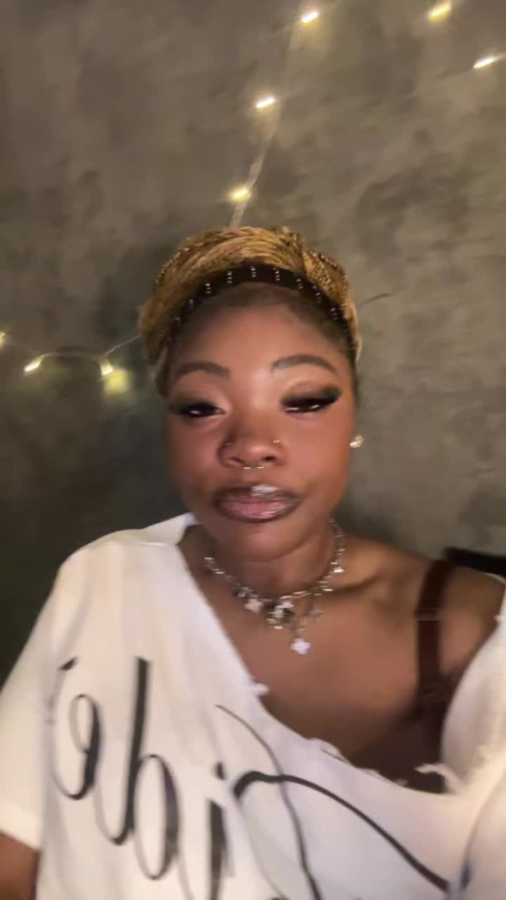 @✰