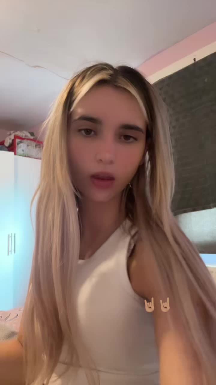 @𝐤𝐨𝐝𝐢𝐞𝐟𝐨𝐰𝐥𝐝𝐬