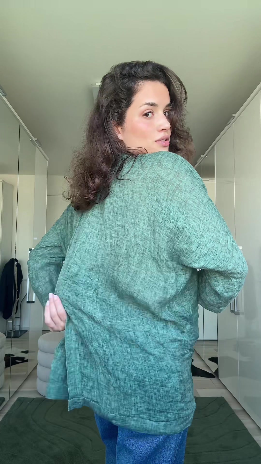 @Basicela_