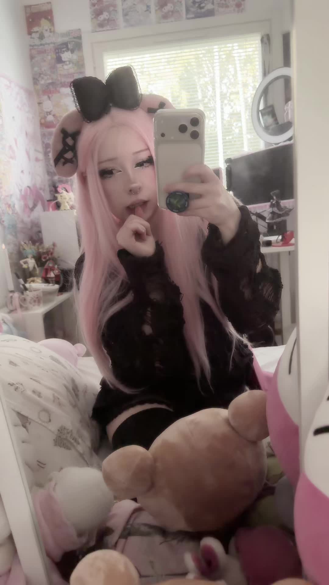 @pikkujanica
