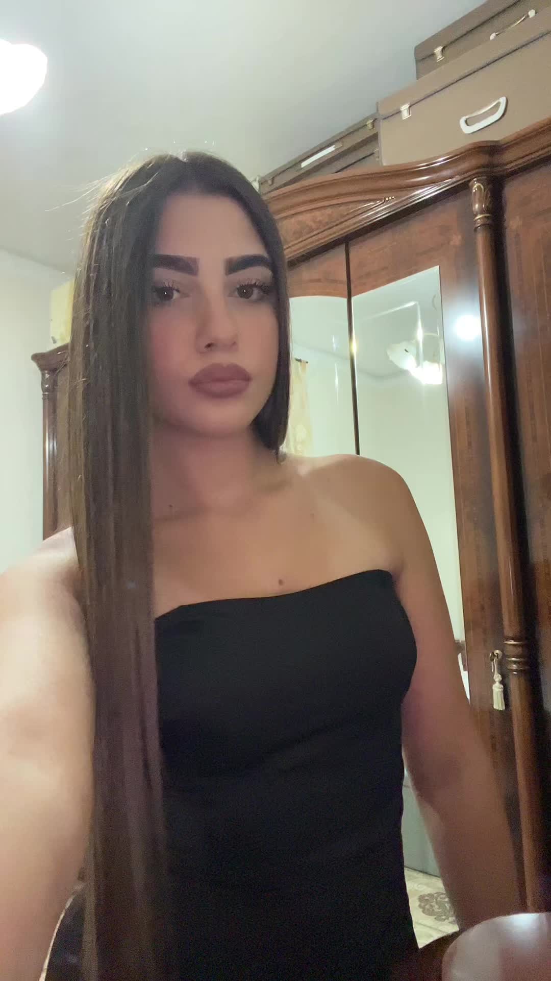 @𝙳𝙴𝚂𝚈