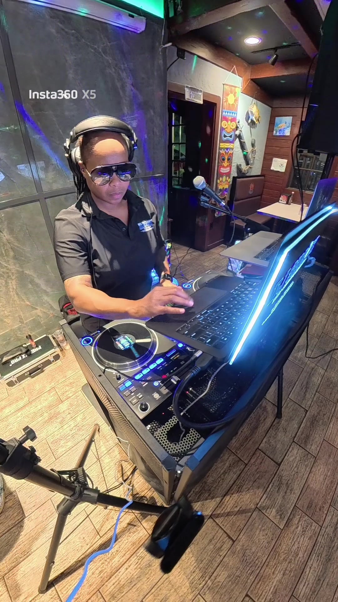 @DJShadez