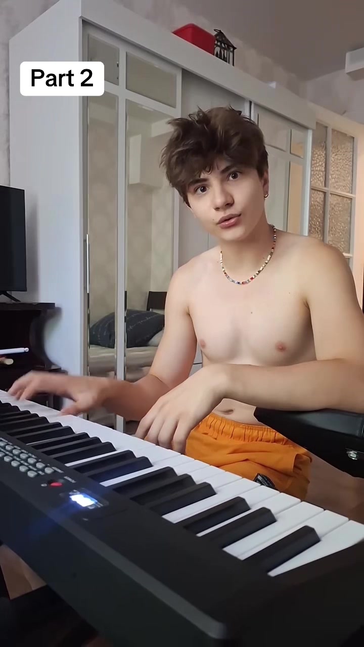 @model _ egor _ schwarlis