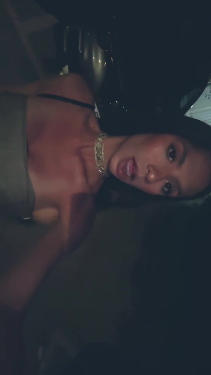 @adrianaa