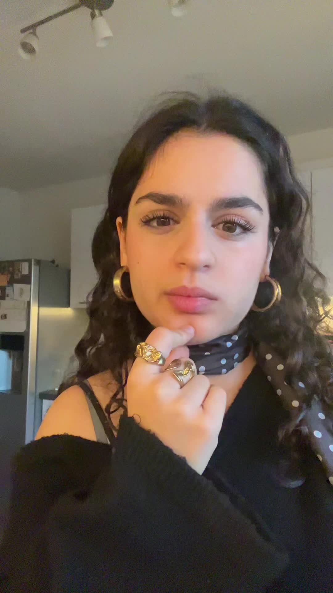 @niusha