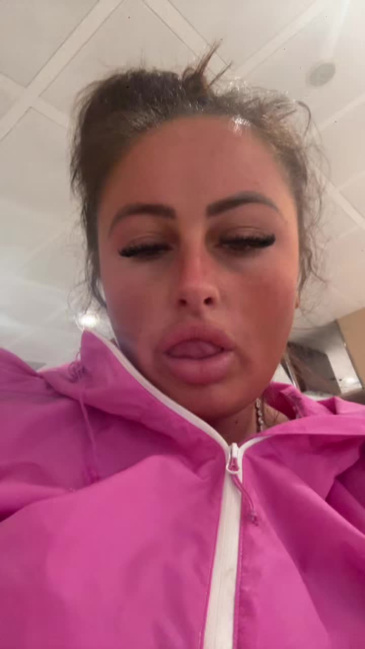@courtneywhitexx