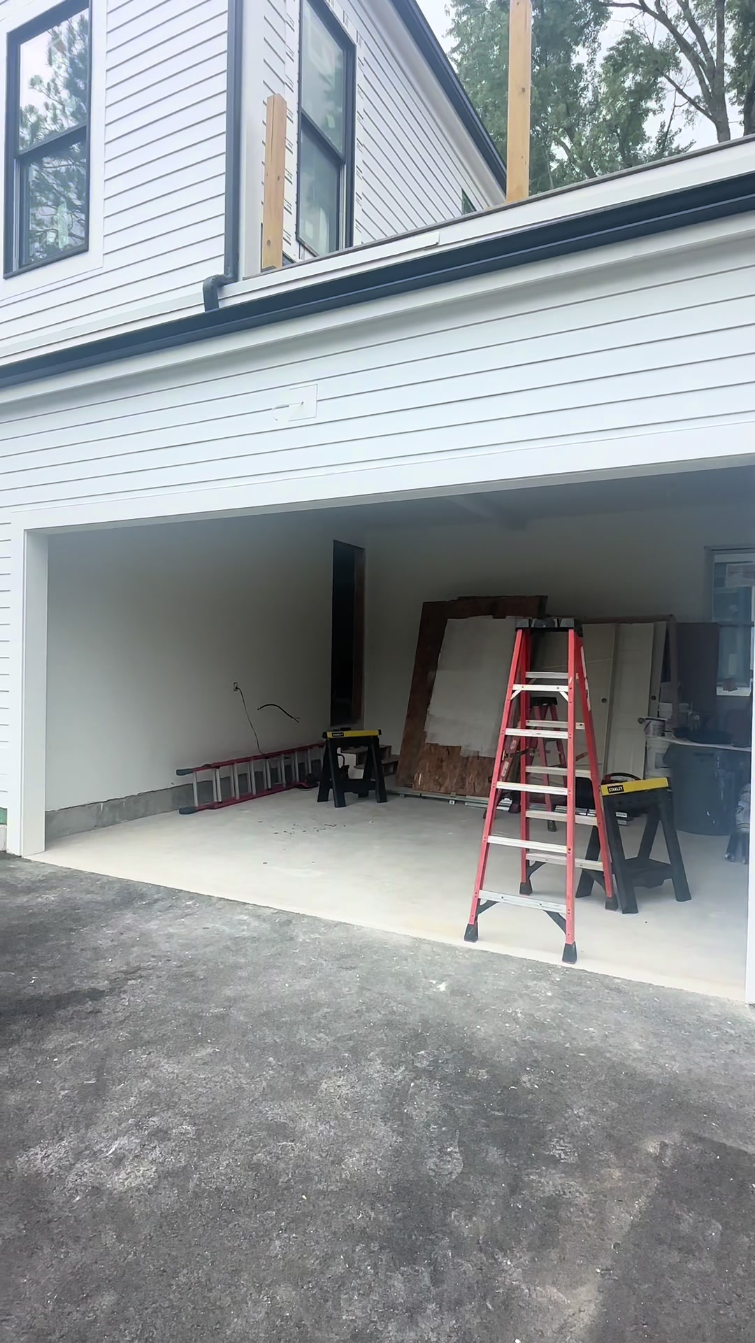 @Bella Overhead Doors LLC