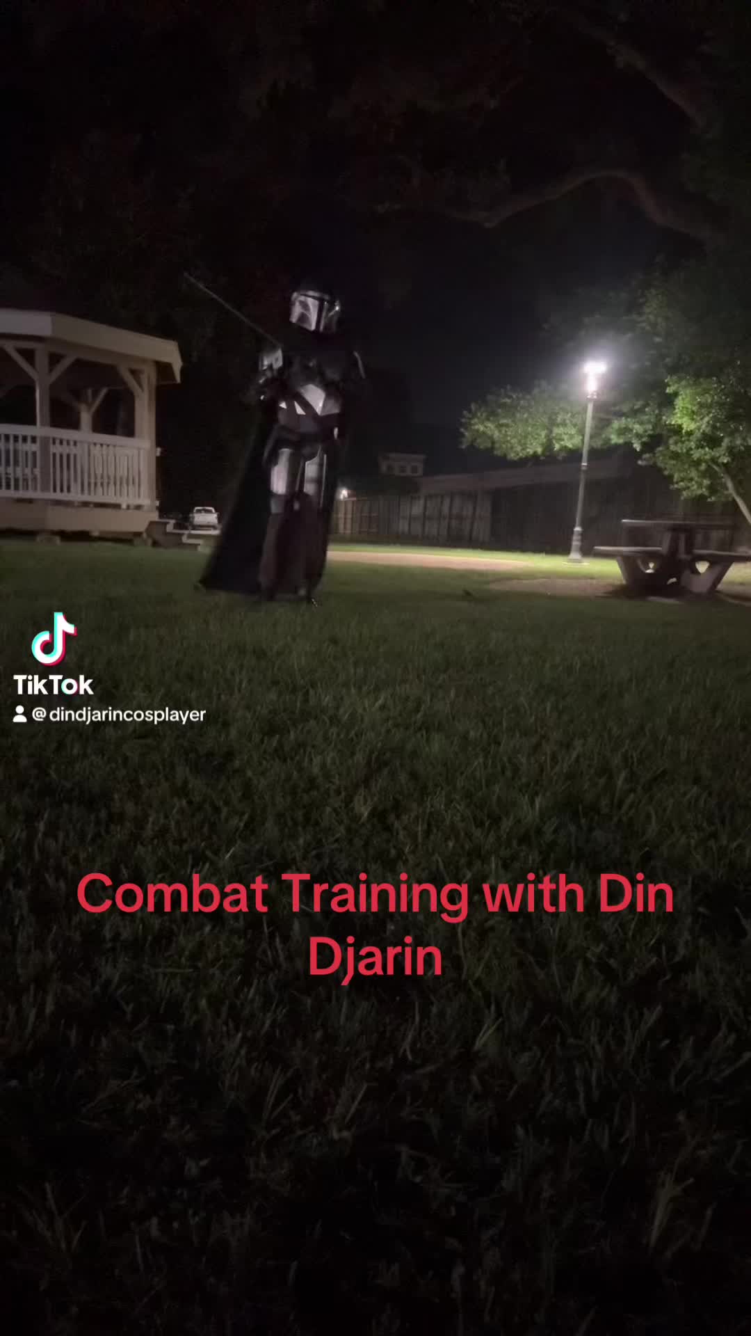 @DinDjarinCosplayer