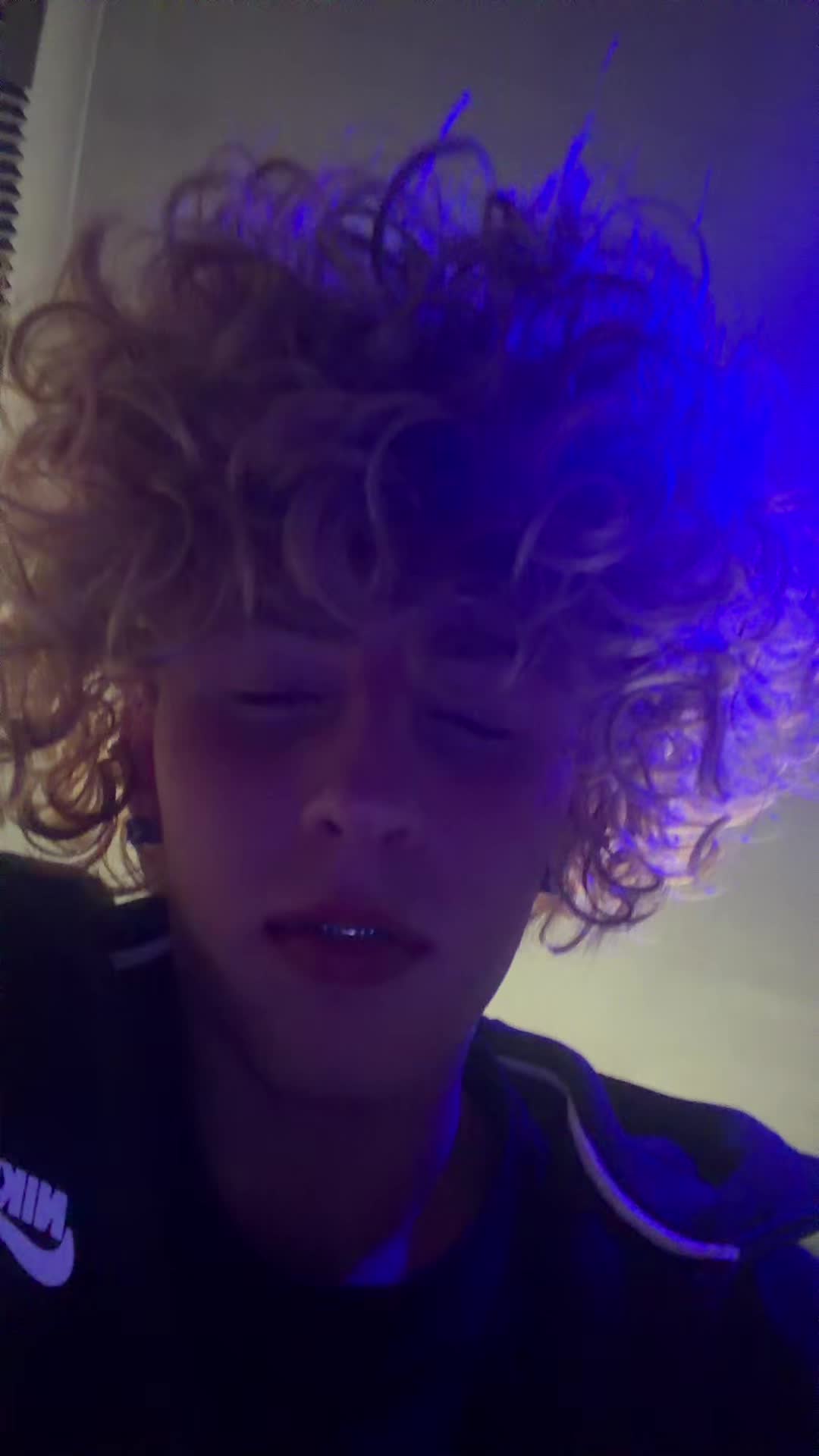@whiteboi👨🏼&zwj;🦱