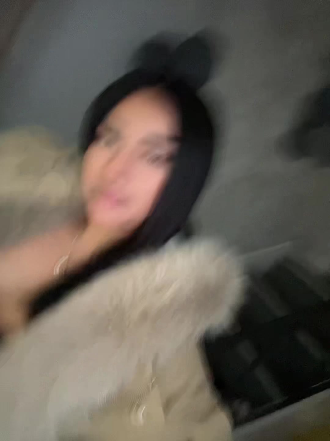 @Um