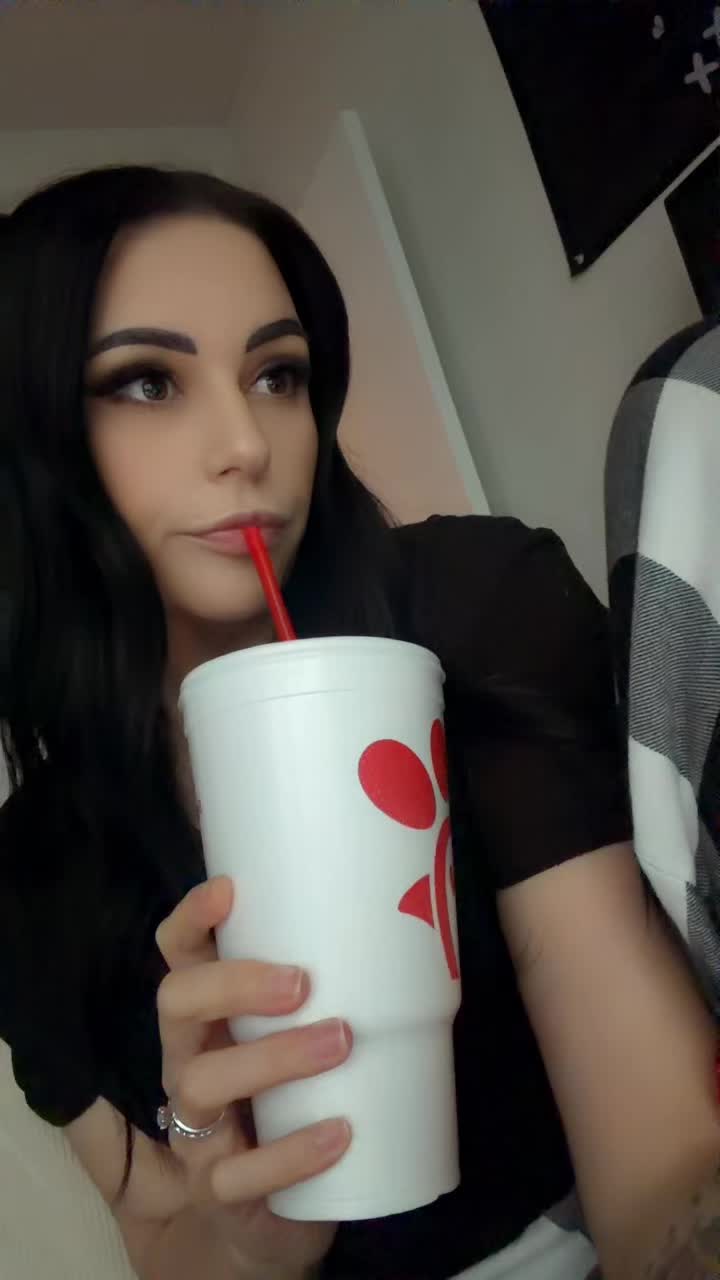 @J U L I E