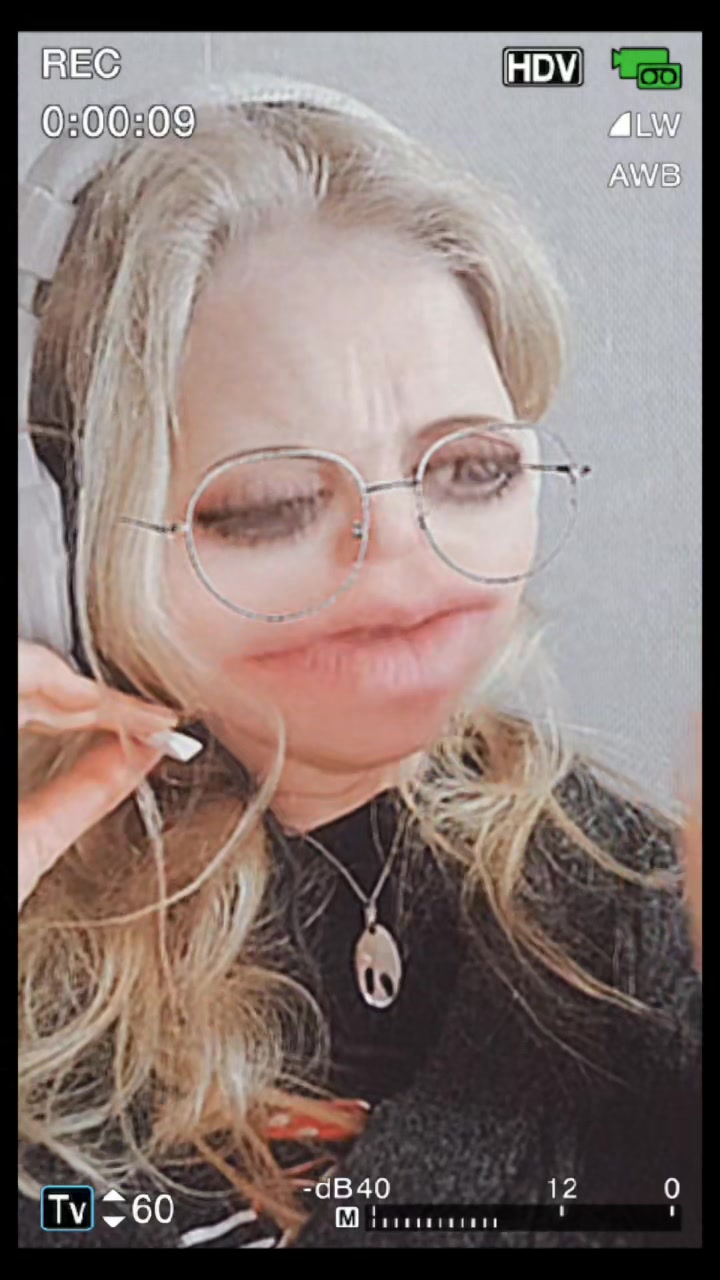 @fox_mom1989