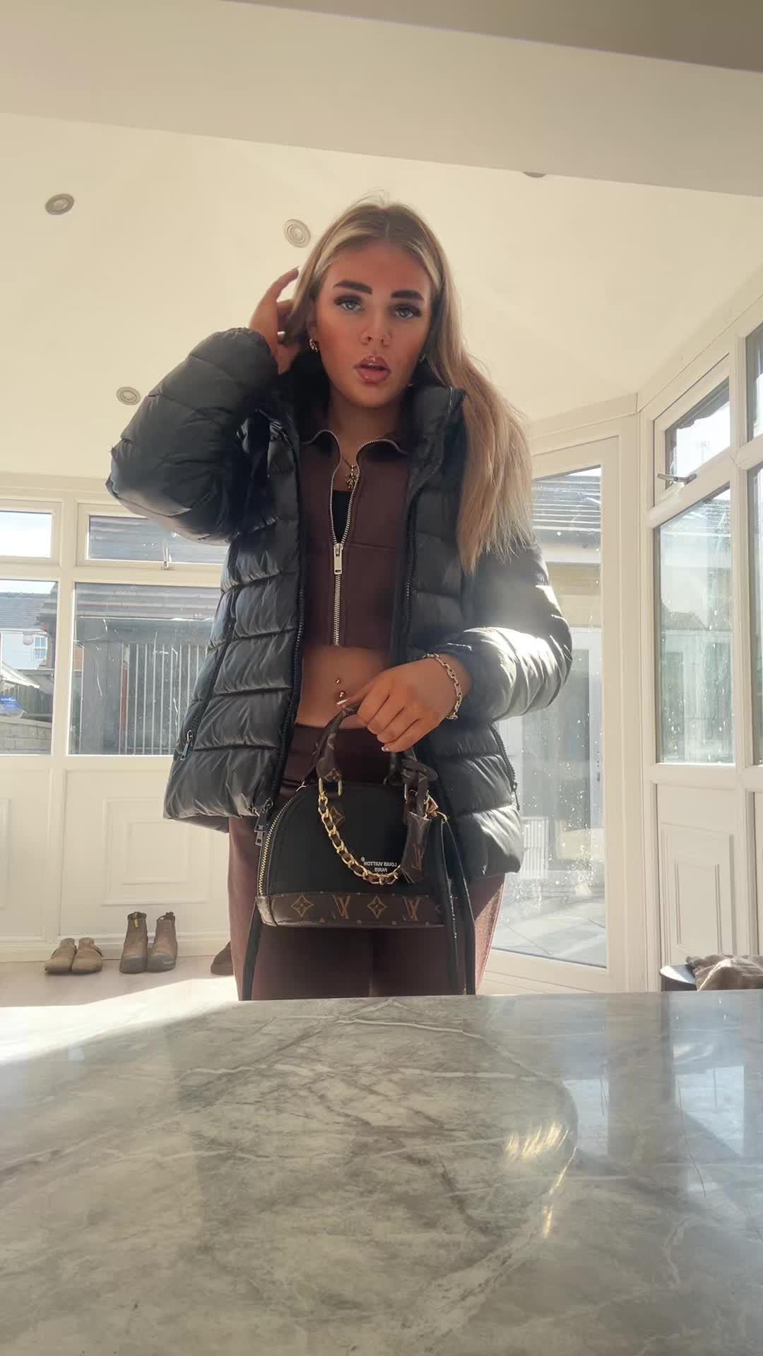 @poppykobrien