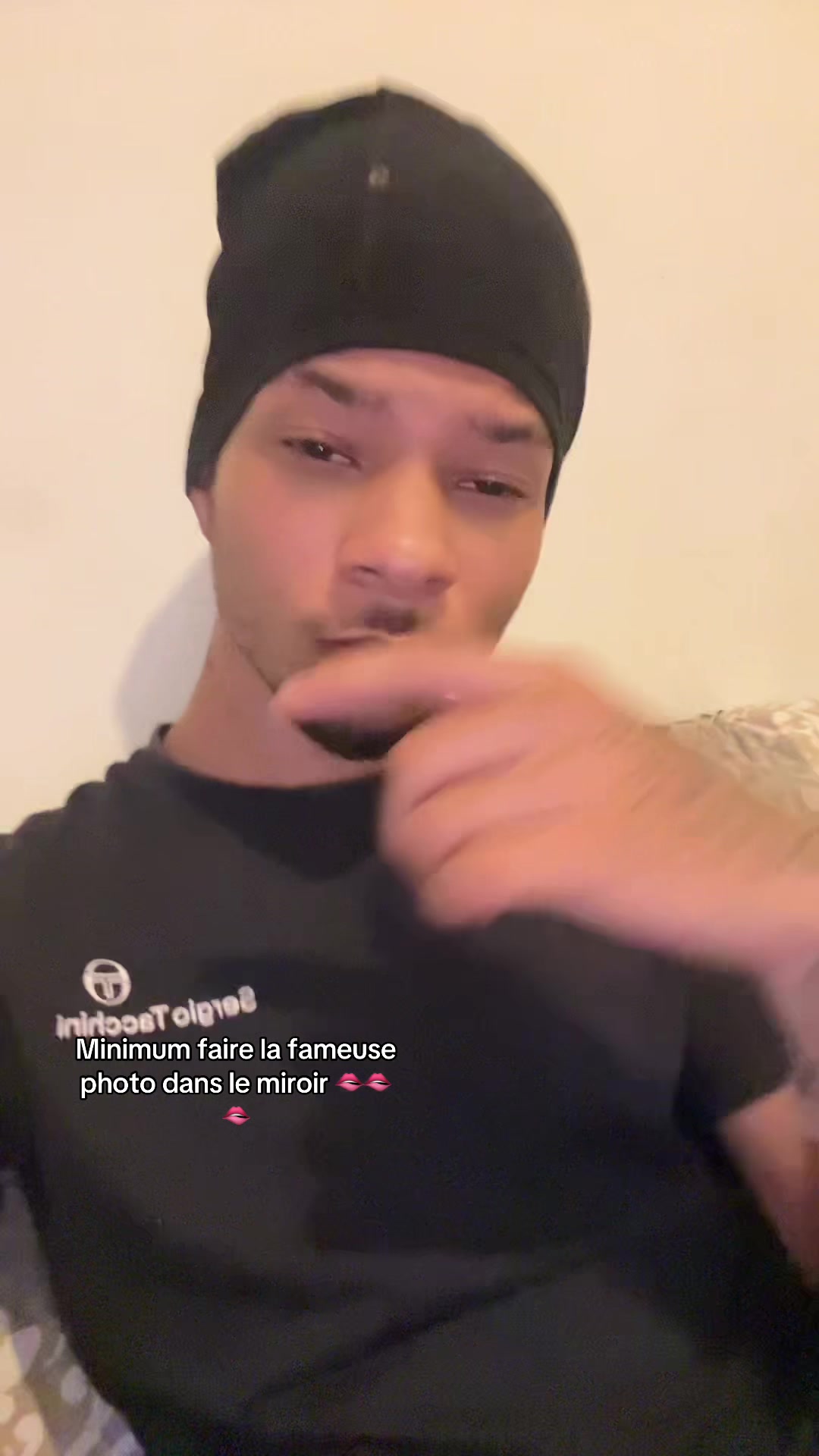 @???