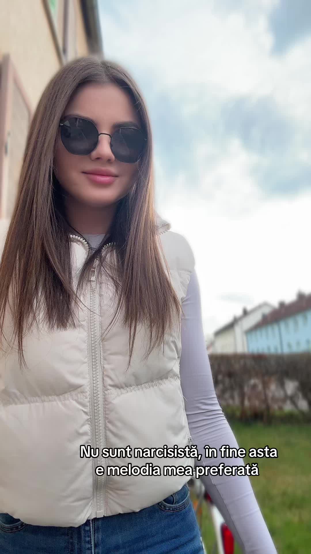 @Lavinia🦋