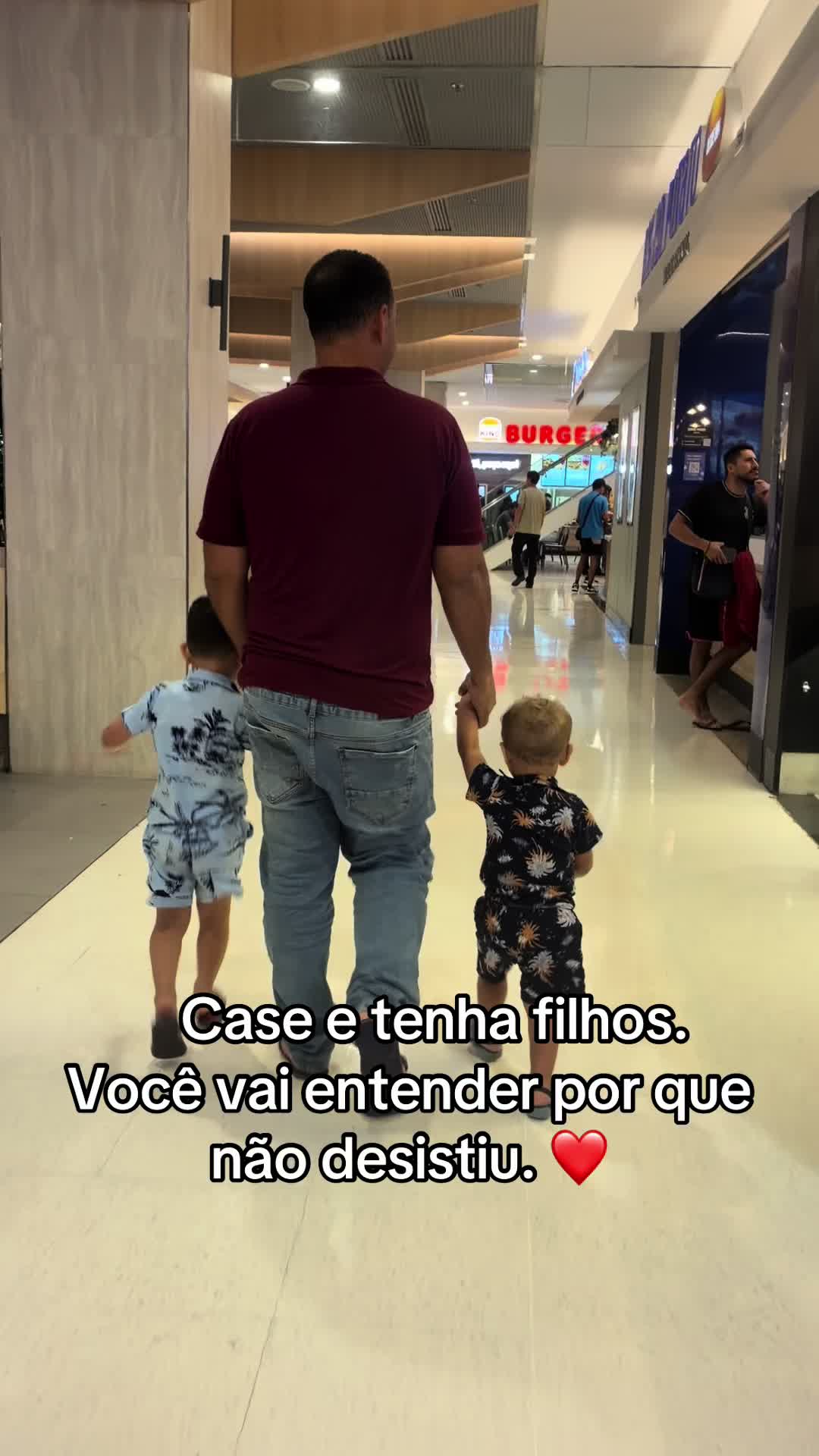 @claudianemarinho03