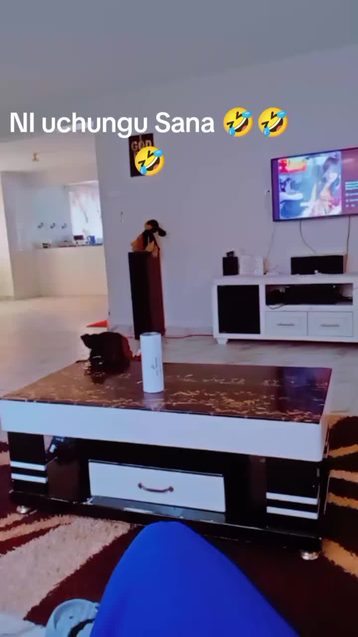 @Caroline kajiumia