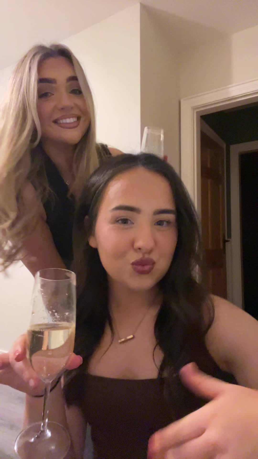@amykelly