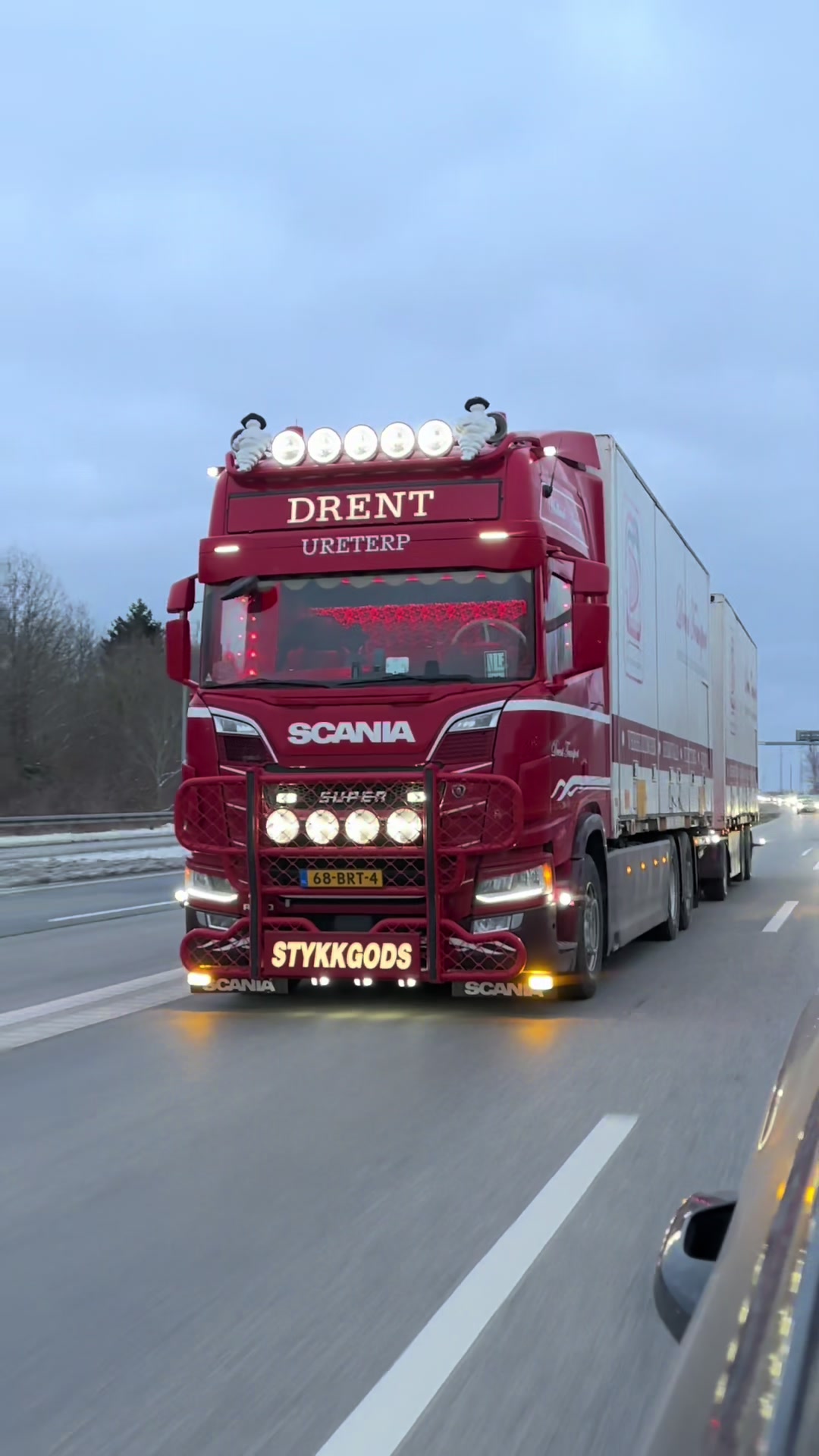 @LV’s TRUCKPHOTO