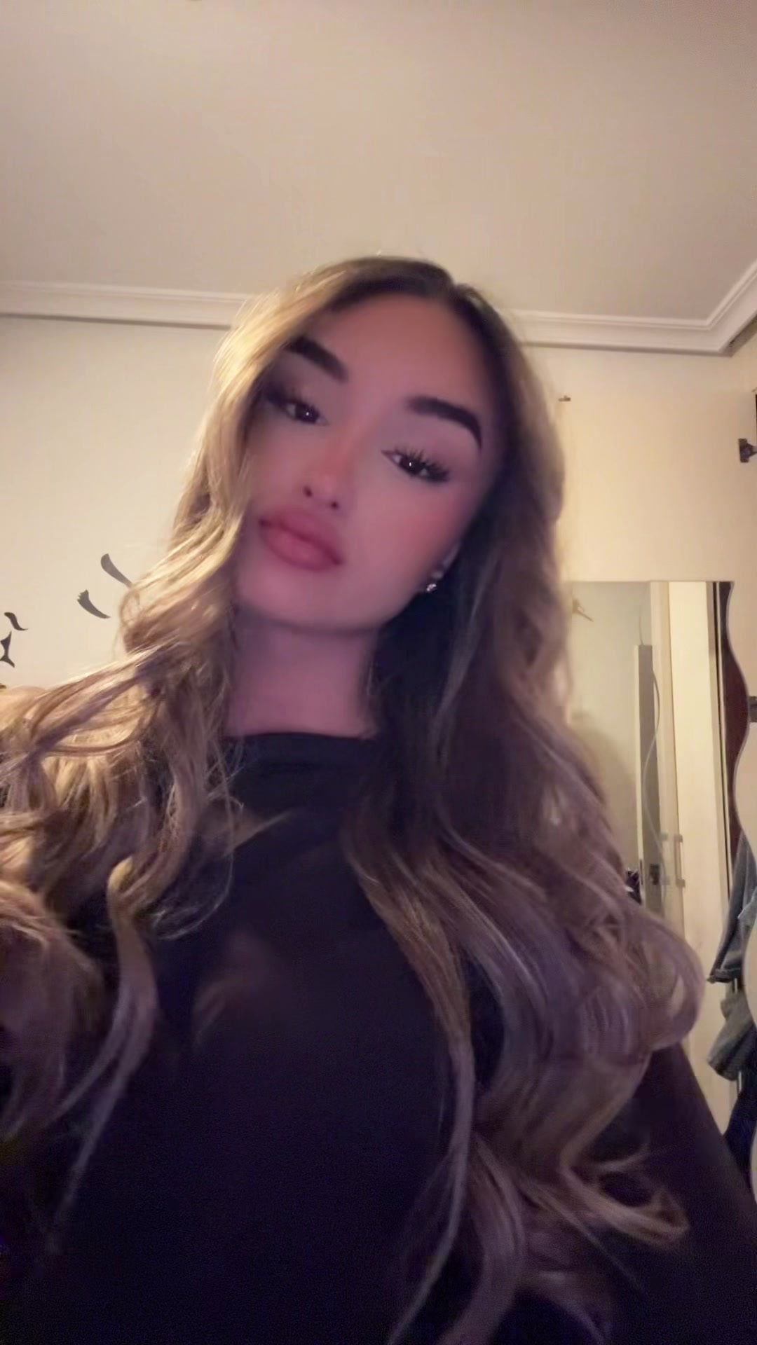 @elsaa.roomeroo