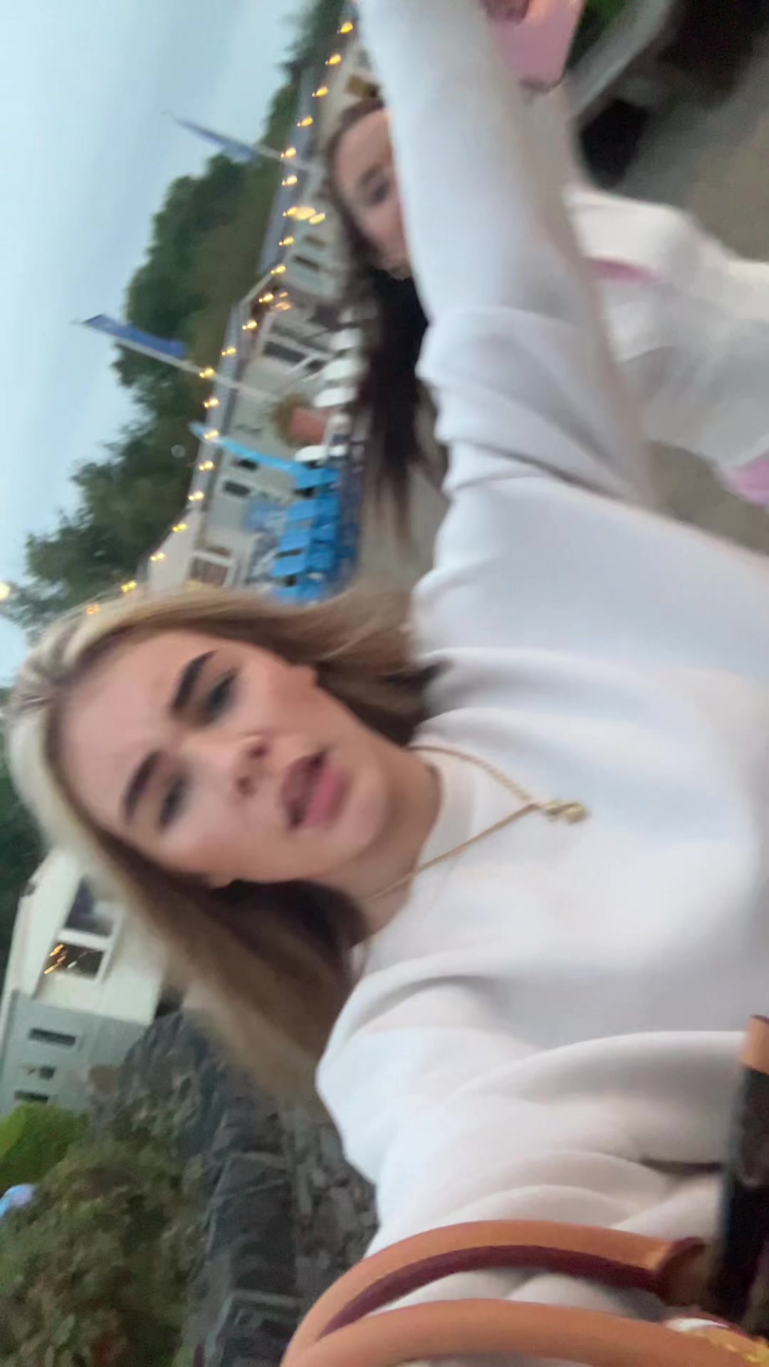 @poppykobrien