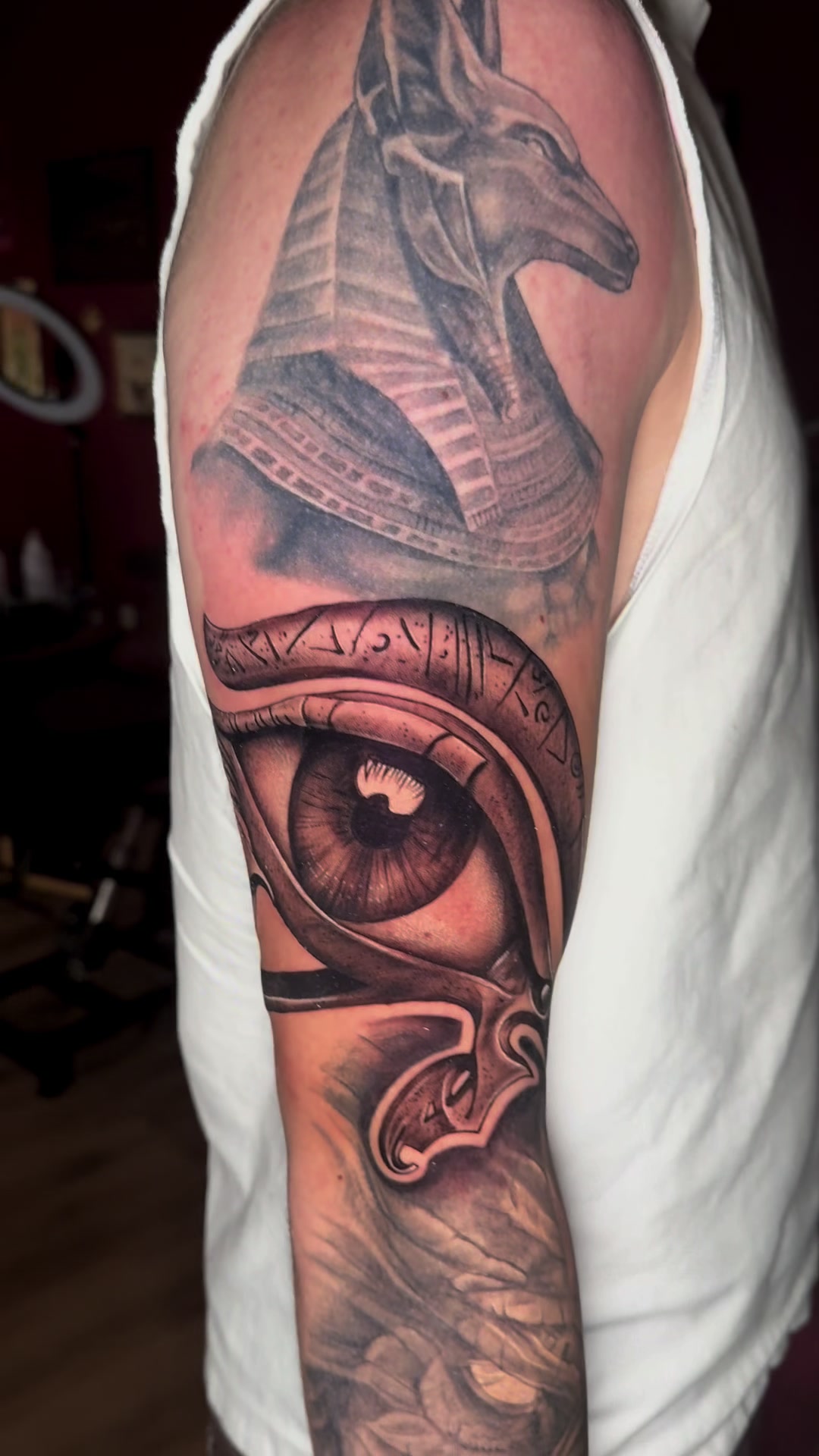 @Louise Tattoo Artist
