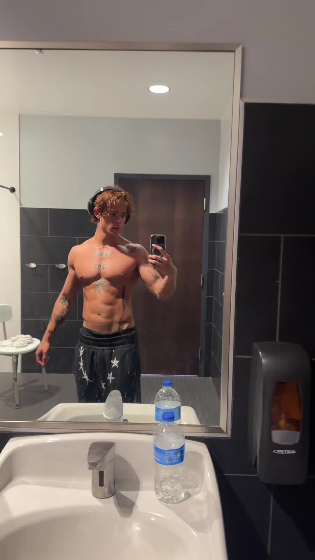 @e