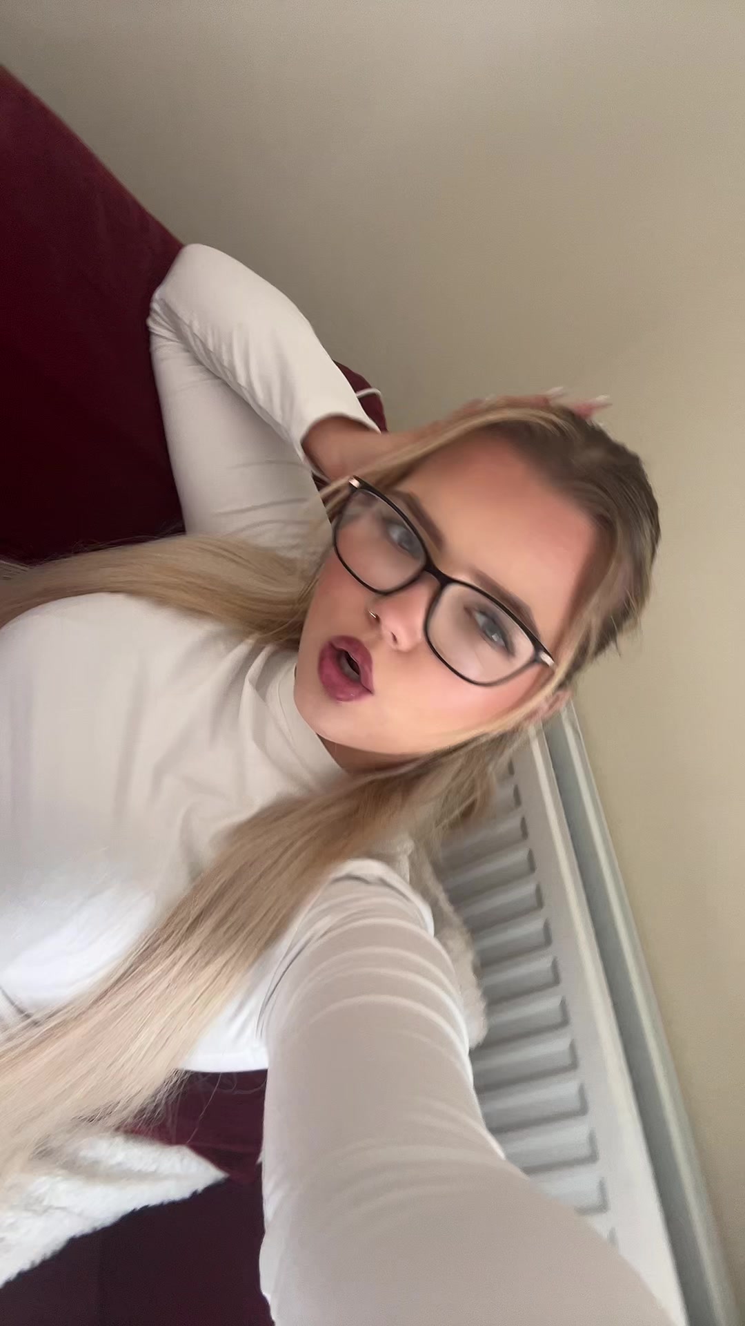 @️