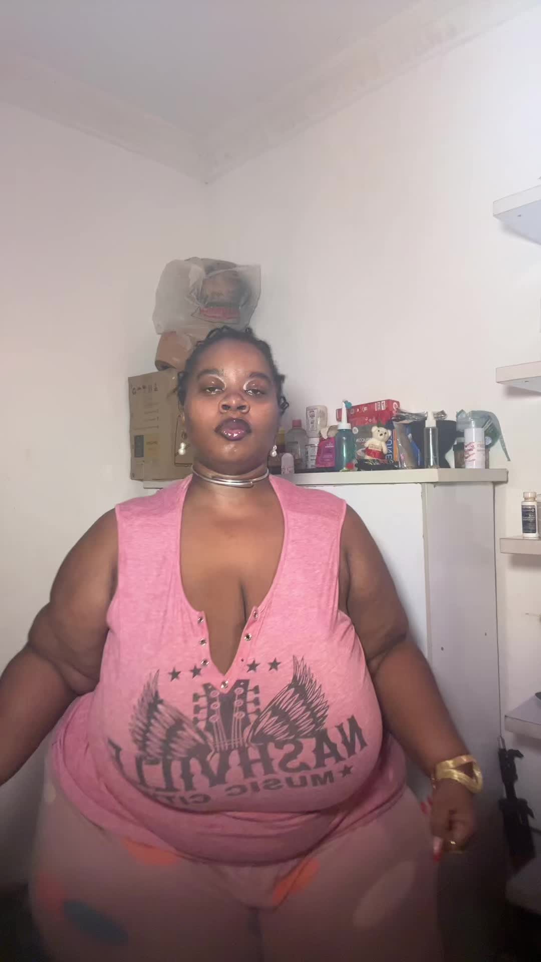 @curvygift_