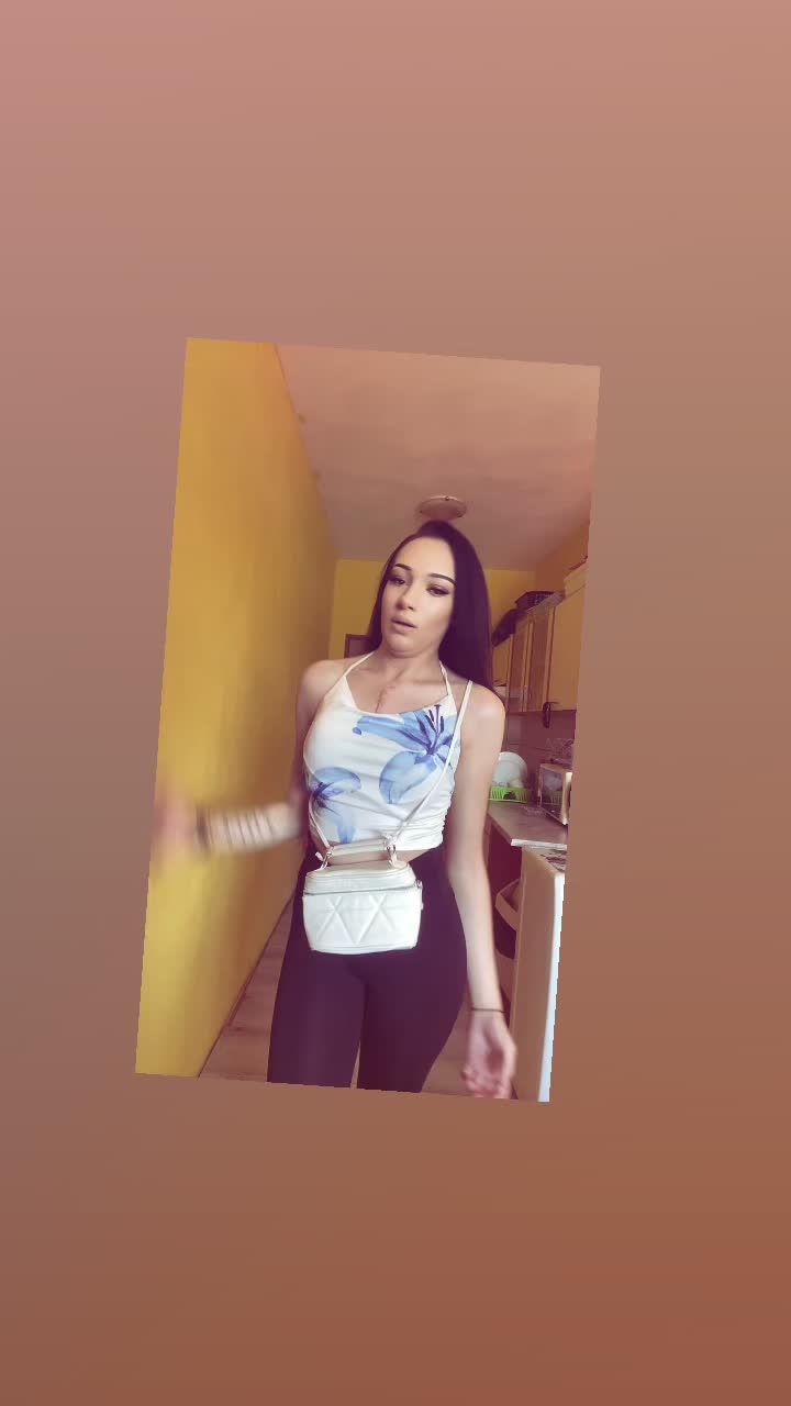 @polhosova