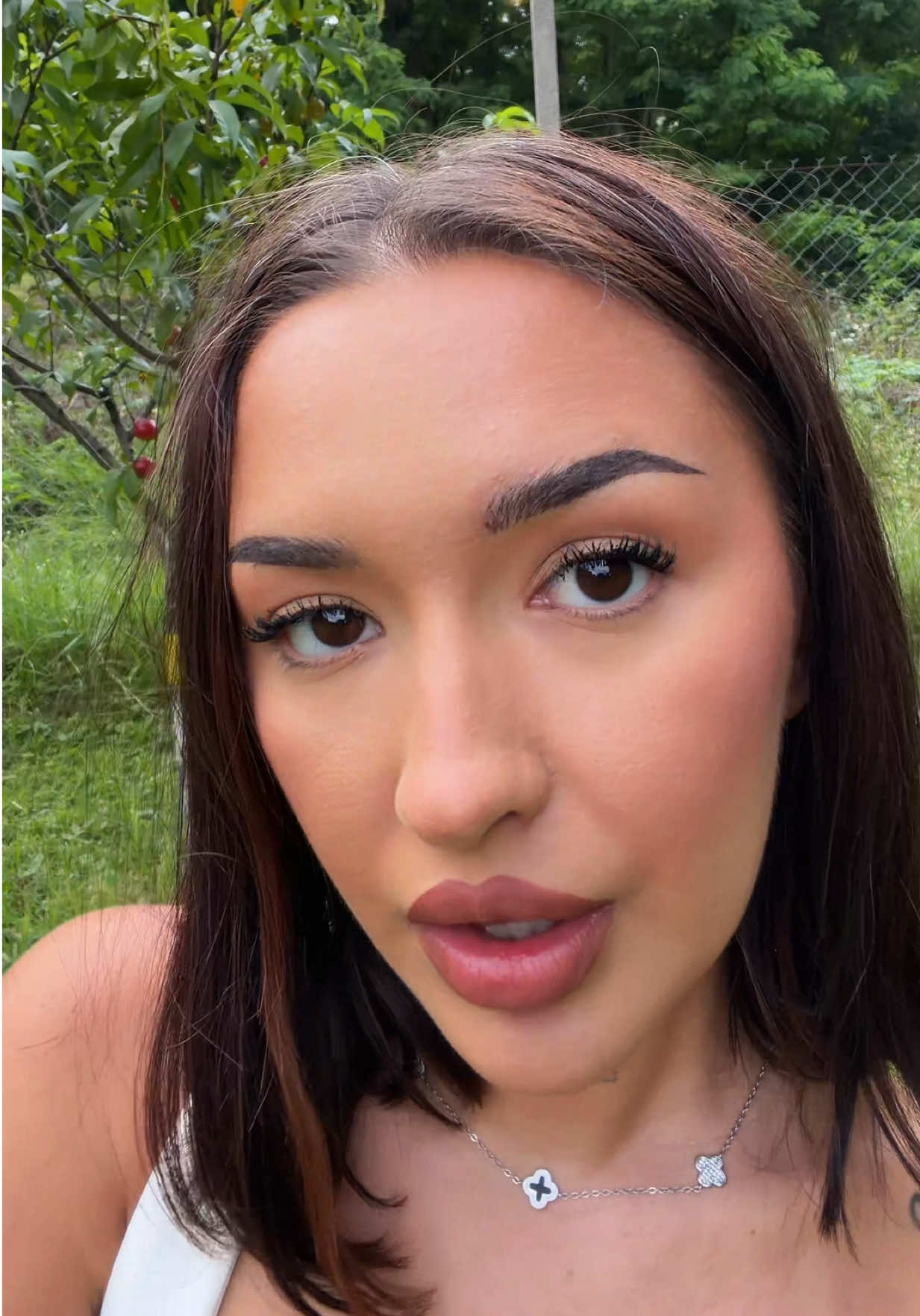 @EmillySteele