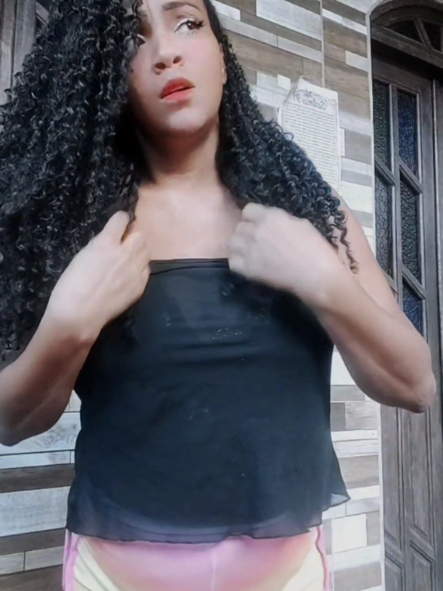 @Lucy a guria do short sexy