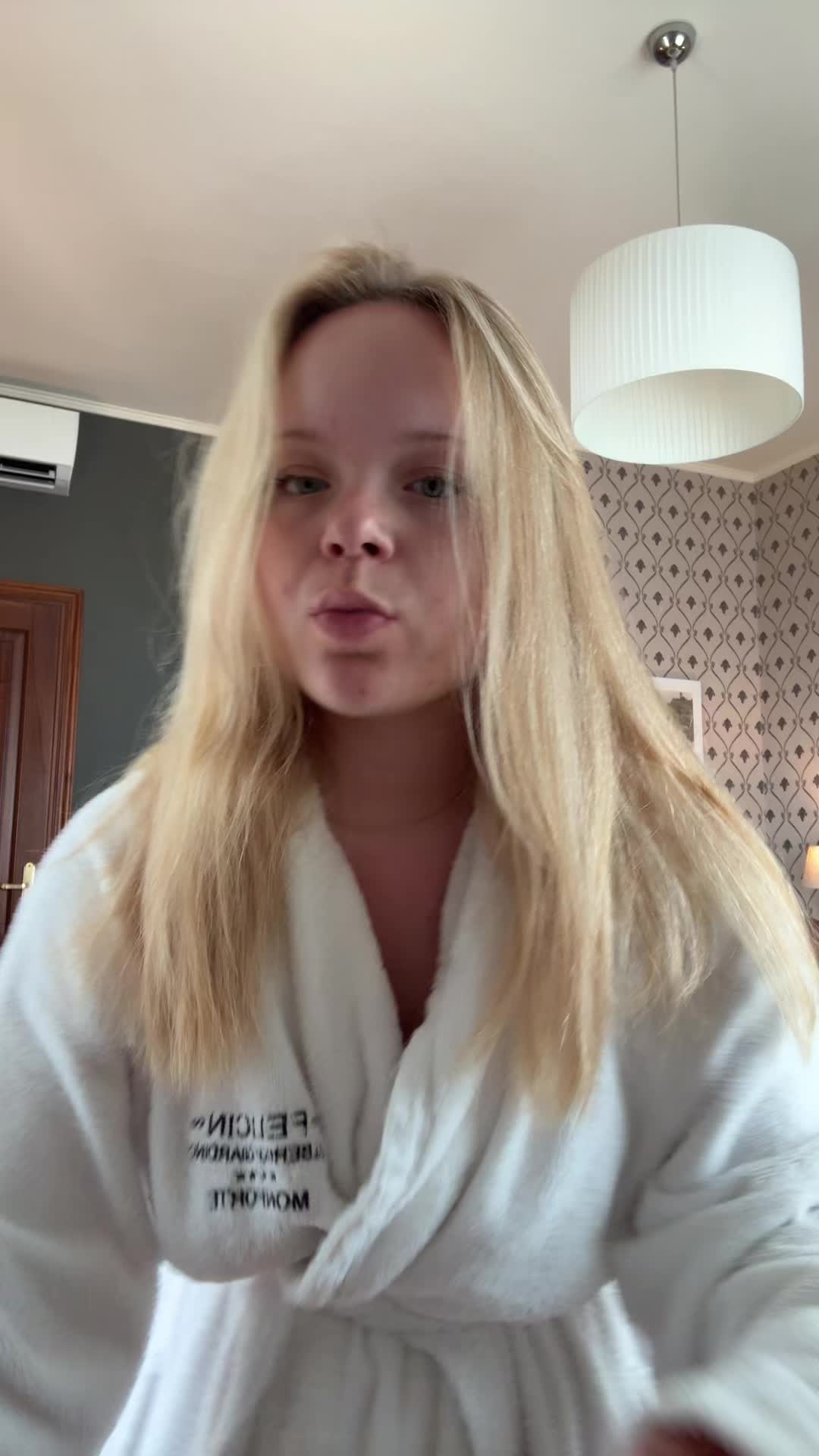 @Ella_steinstö🪽