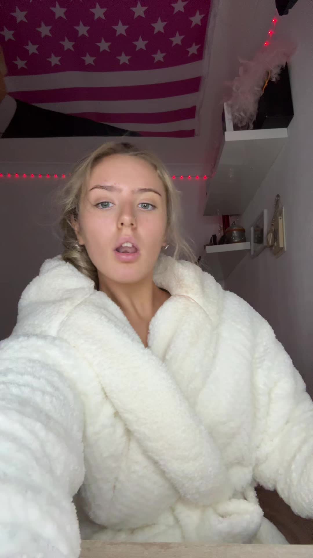 @️