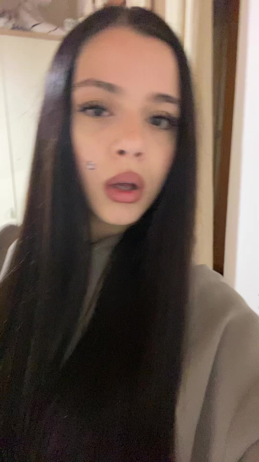 @valeriavela._