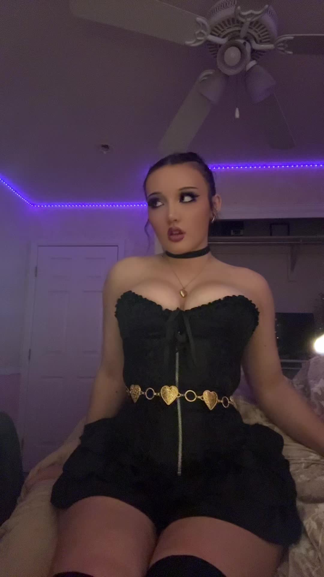 @AveryL
